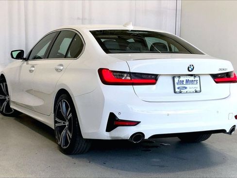 Used 2022 BMW 330i Sedan w/ Convenience Package RWD image 9