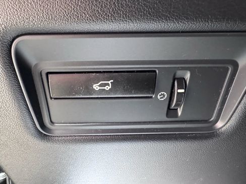 Used 2014 Land Rover Range Rover Sport SE AWD/4WD image 30
