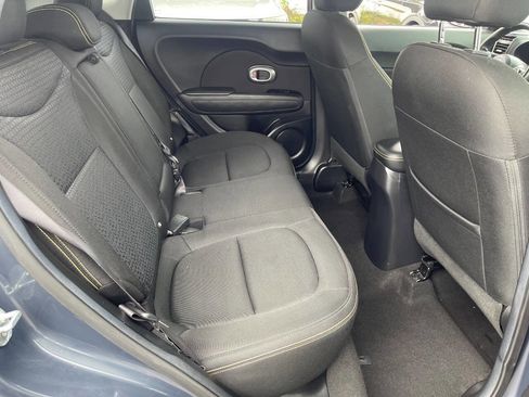 Used 2016 Kia Soul + FWD image 25