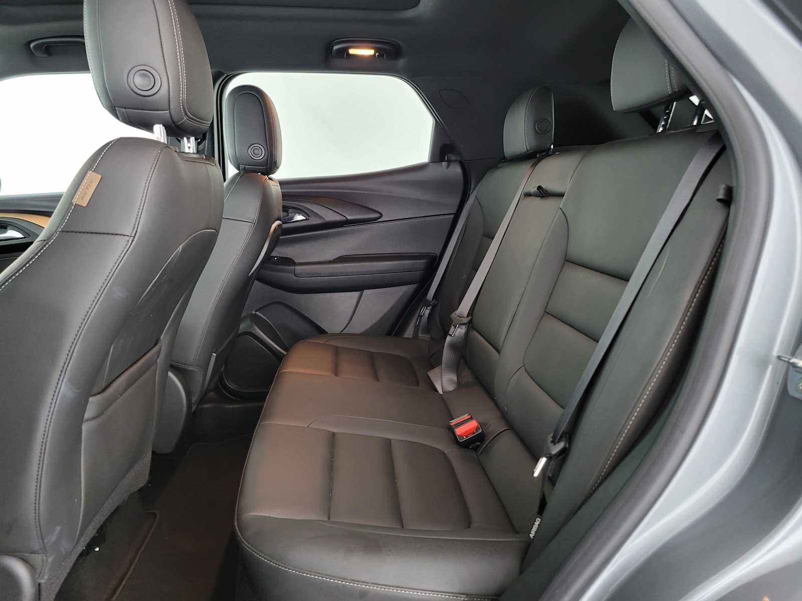 Used 2023 Chevrolet TrailBlazer ACTIV w/ Sun and Liftgate Package FWD image 16