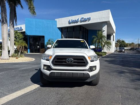 Used 2020 Toyota Tacoma SR5 image 2