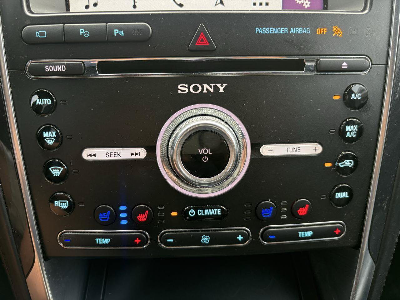 Used 2018 Ford Explorer Platinum AWD/4WD image 19