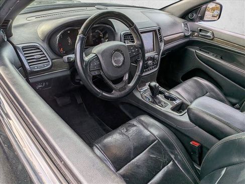 Used 2017 Jeep Grand Cherokee Overland image 10