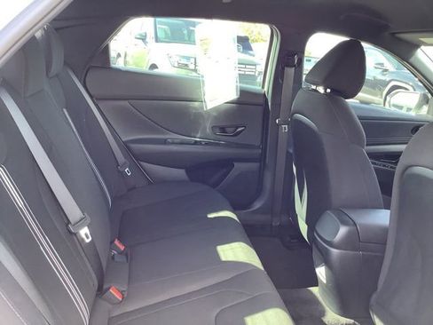 Certified 2025 Hyundai Elantra Sport image 21