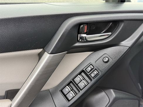 Used 2017 Subaru Forester 2.5i Limited image 16