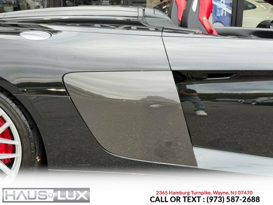 Used 2017 Audi R8 V10 w/ Carbon Exterior Package AWD/4WD image 13