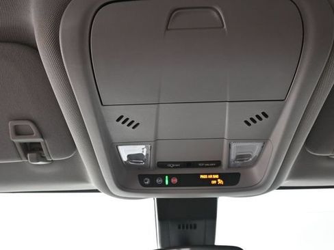 Used 2024 Chevrolet Equinox LT FWD image 27
