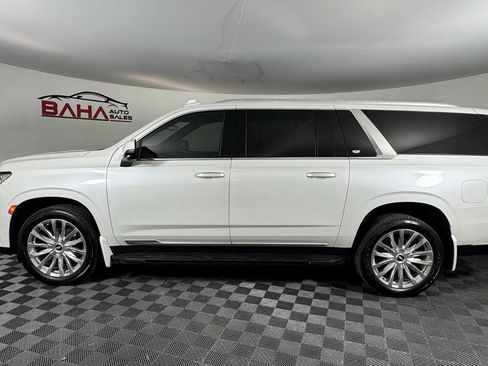 Used 2021 Cadillac Escalade ESV Premium Luxury AWD/4WD image 4