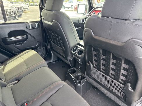 Used 2021 Jeep Gladiator Rubicon image 19