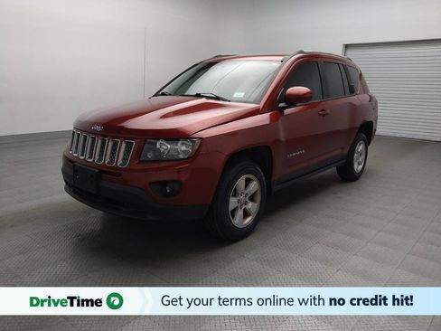 Used 2017 Jeep Compass Latitude image 1