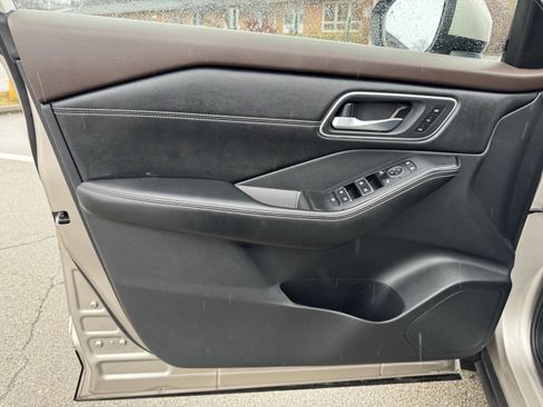 Used 2021 Nissan Rogue SL image 23