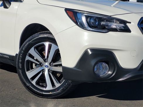 Used 2019 Subaru Outback 2.5i Limited image 3