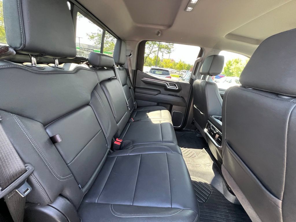 Used 2024 Chevrolet Silverado 1500 LTZ AWD/4WD image 26