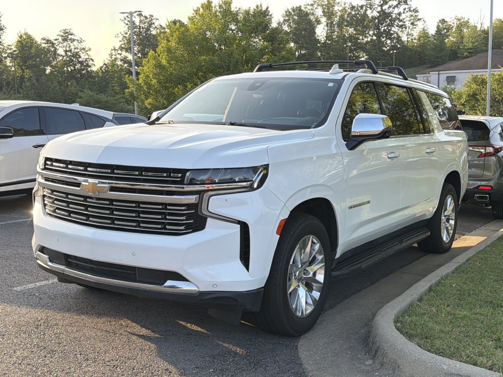 Used 2021 Chevrolet Suburban Premier w/ Premium Package AWD/4WD image 3