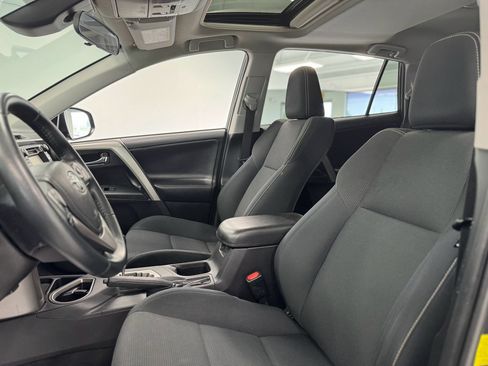 Used 2018 Toyota RAV4 XLE w/ Plus Extra Value Package AWD/4WD image 15