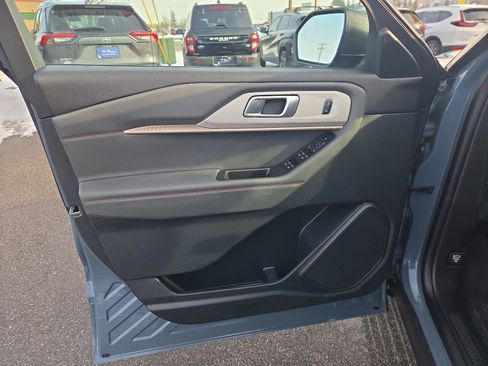 Used 2025 Ford Explorer Active image 15