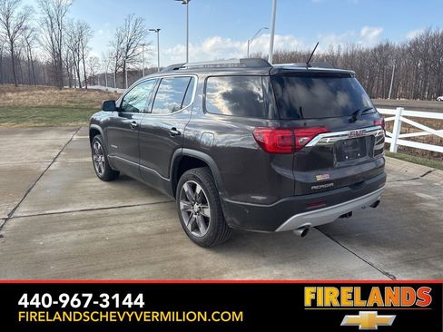 Used 2019 GMC Acadia SLT image 3