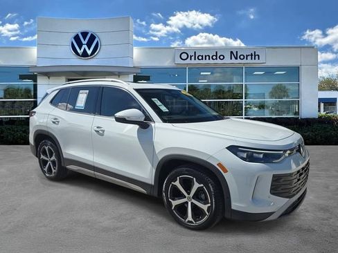 Used 2026 Volkswagen Tiguan SE FWD image 1