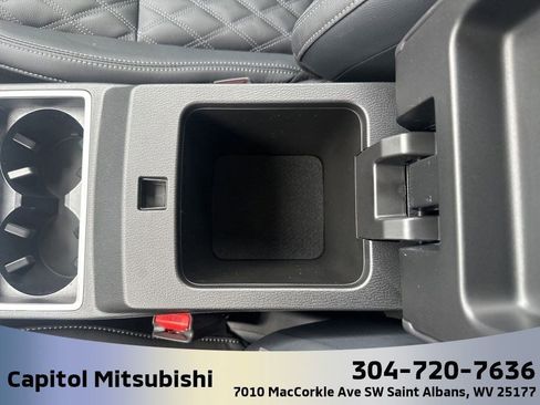New 2025 Mitsubishi Outlander SEL image 29