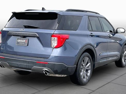 Used 2021 Ford Explorer XLT w/ Equipment Group 202A RWD image 12