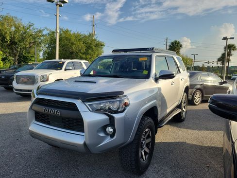 Used 2020 Toyota 4Runner TRD Off-Road Premium w/ Moonroof Package AWD/4WD image 1