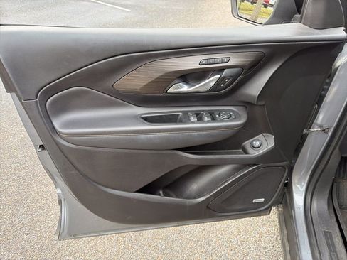 Used 2021 GMC Terrain SLT w/ Infotainment Package II image 18