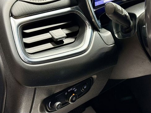 Used 2020 Chevrolet Equinox Premier image 10