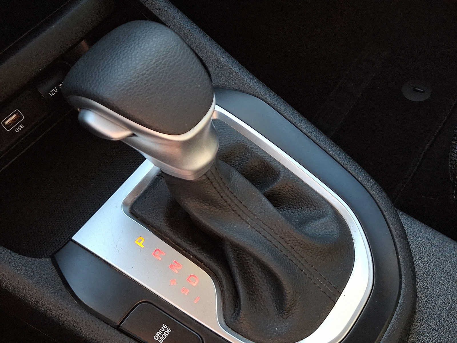 Used 2023 Kia Forte LXS w/ LXS Technology Package FWD image 15