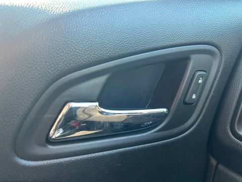 Used 2020 Chevrolet Colorado LT w/ LT Convenience Package RWD image 14