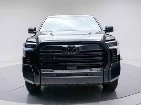 Used 2025 Toyota Tundra SR5 w/ SR5 Convenience Package AWD/4WD image 16