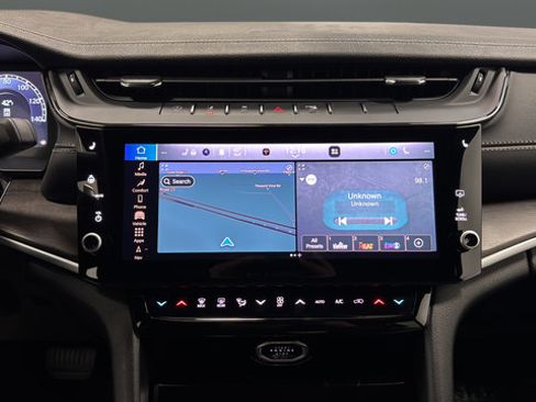 New 2026 Jeep Grand Cherokee Limited AWD/4WD image 13