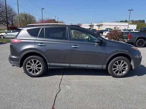 Used 2016 Toyota RAV4 Limited image 2