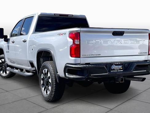Used 2020 Chevrolet Silverado 2500 Custom w/ Custom Value Package image 12