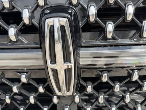 Certified 2025 Lincoln Navigator Black Label image 8