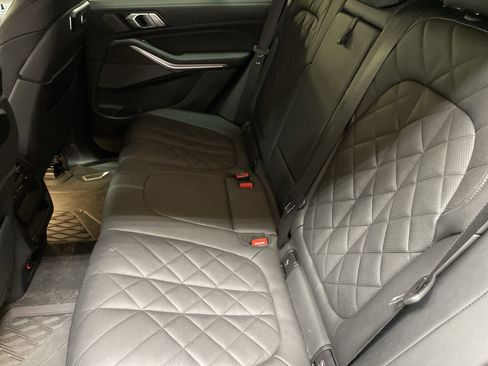 Used 2024 BMW X5 xDrive40i w/ M Sport Package image 9