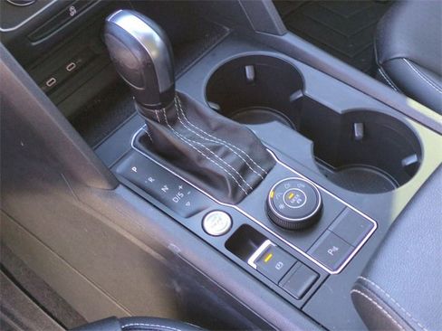 Used 2021 Volkswagen Atlas SE w/ Panoramic Sunroof Package image 16