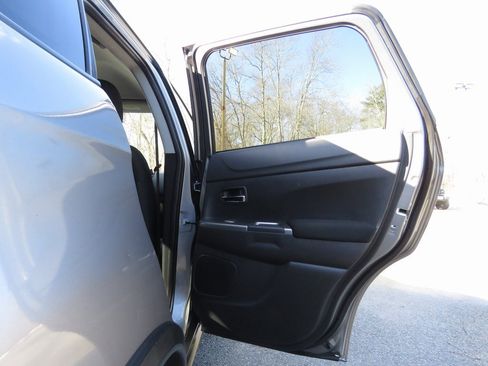 Used 2019 Mitsubishi Outlander Sport SE image 15