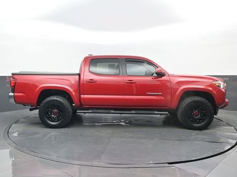 Used 2021 Toyota Tacoma SR5 RWD image 2