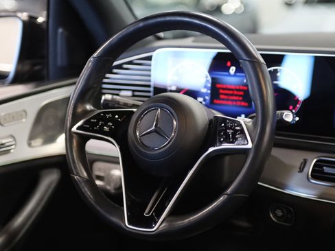 Used 2024 Mercedes-Benz GLS 450 4MATIC image 26