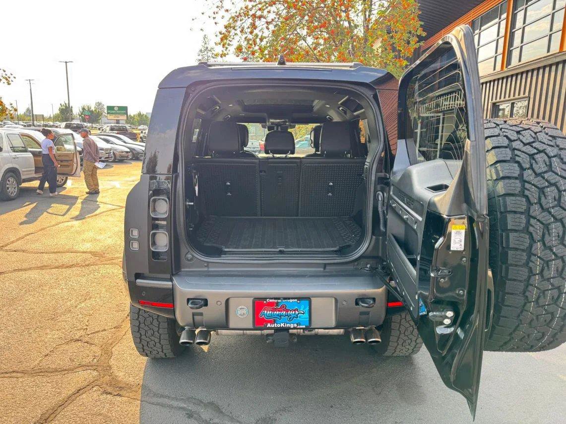 Used 2023 Land Rover Defender 110 Carpathian Edition AWD/4WD image 24
