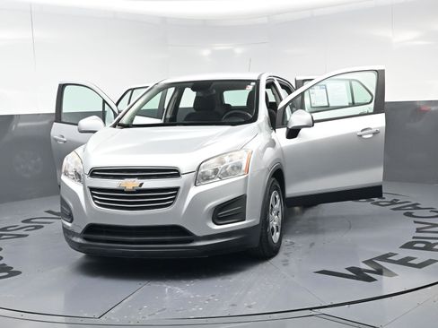 Used 2016 Chevrolet Trax LS image 21