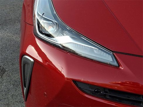 Used 2020 Toyota Prius XLE w/ Advanced Technology Package image 9