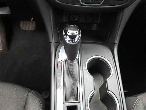 Used 2018 Chevrolet Equinox LT image 25