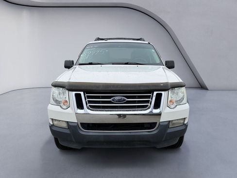 Used 2010 Ford Explorer Sport Trac XLT image 8