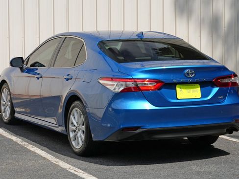 Used 2019 Toyota Camry LE FWD image 42