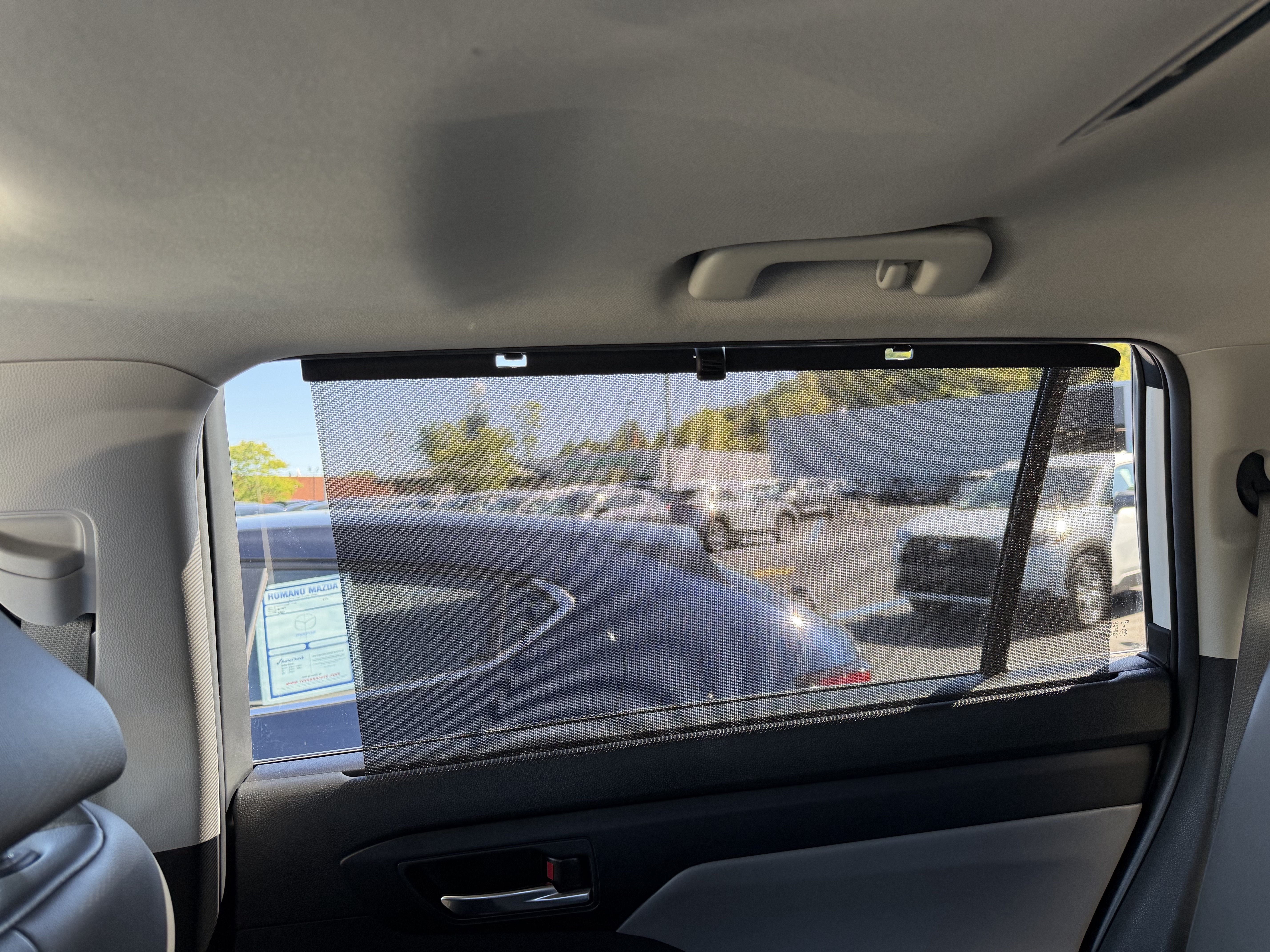 Used 2022 Toyota Highlander XLE AWD/4WD image 25