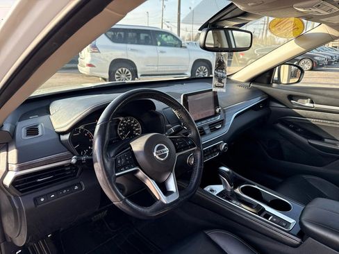 Used 2020 Nissan Altima 2.0 Platinum image 9