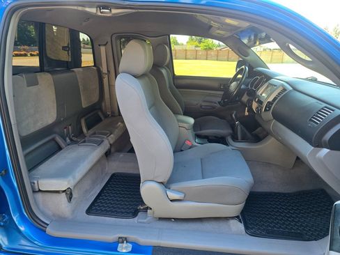 Used 2006 Toyota Tacoma X-Runner RWD image 17