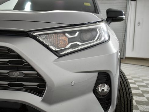 Used 2020 Toyota RAV4 XSE image 2