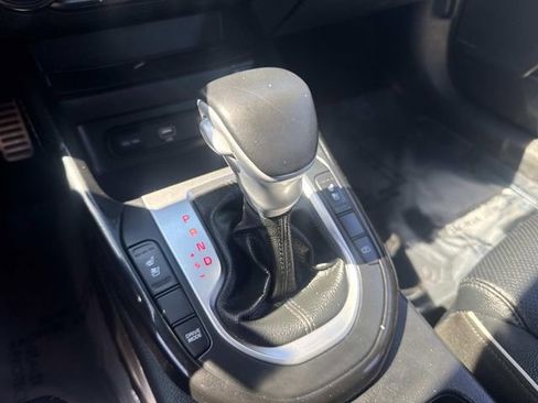 Used 2023 Kia Forte GT-Line w/ GT-Line Premium Package image 27